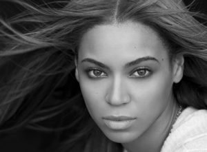 Rapper Kanye West bringt mit seinem Song Runaway Beyonce zum Tränen.